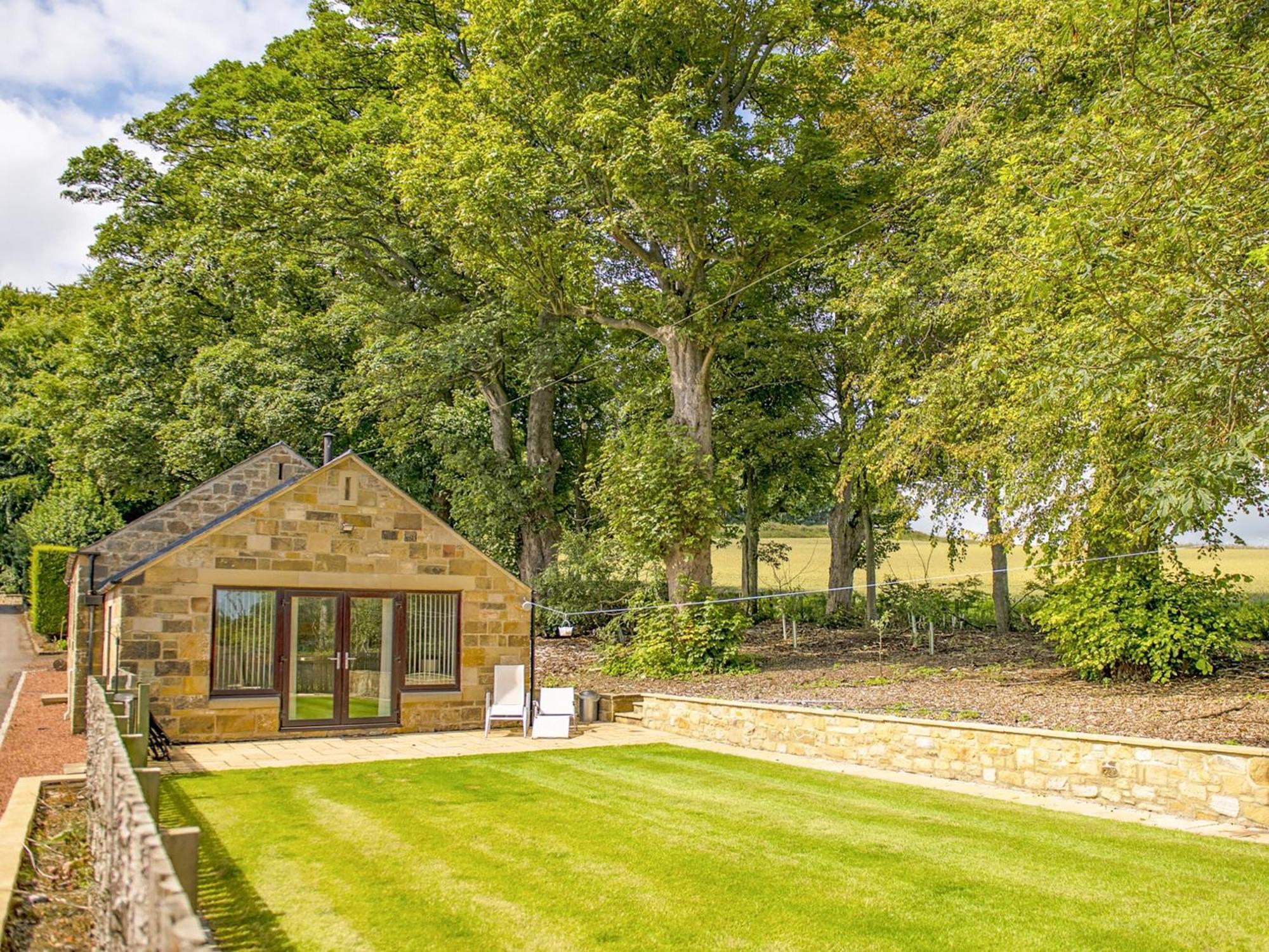 Heckley Stable Cottage Алнуик Екстериор снимка